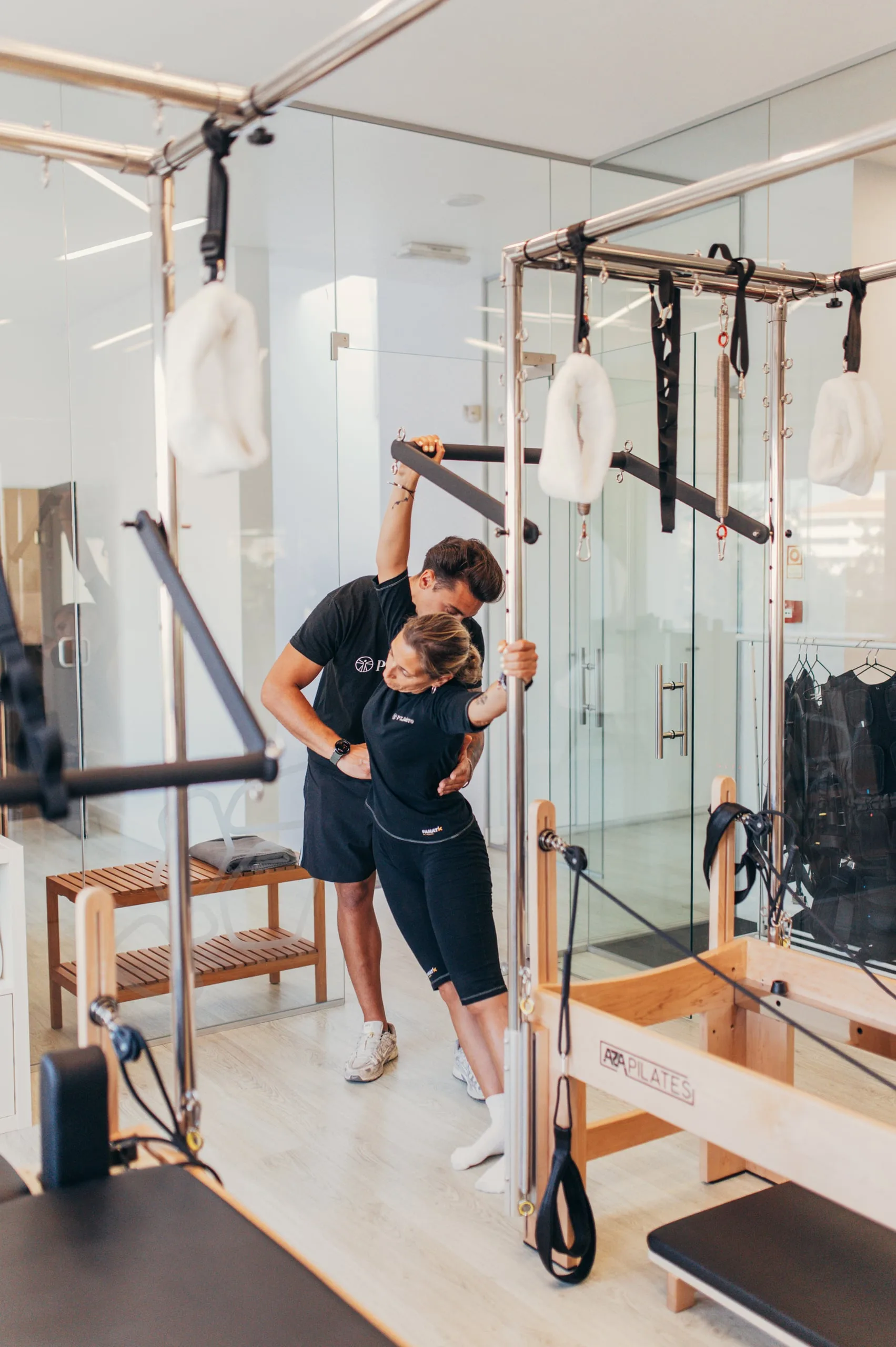 Pilates clínico para correção de postura e desalinhamento
